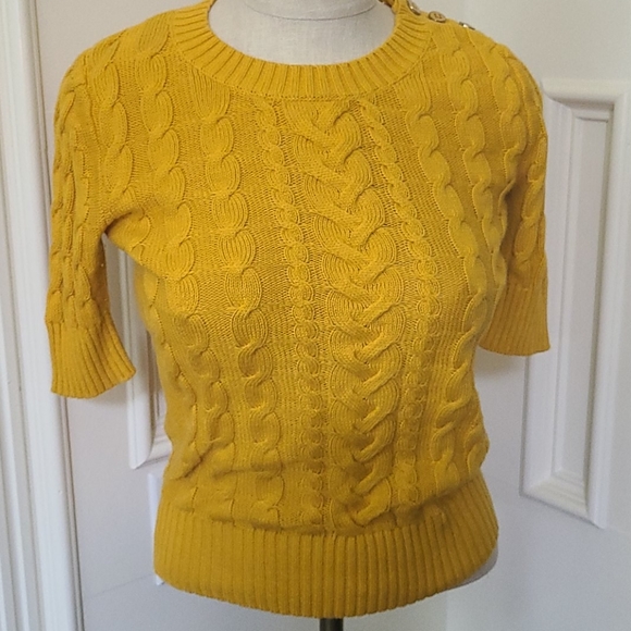Banana Republic Mustard yellow sweater - Picture 1 of 3